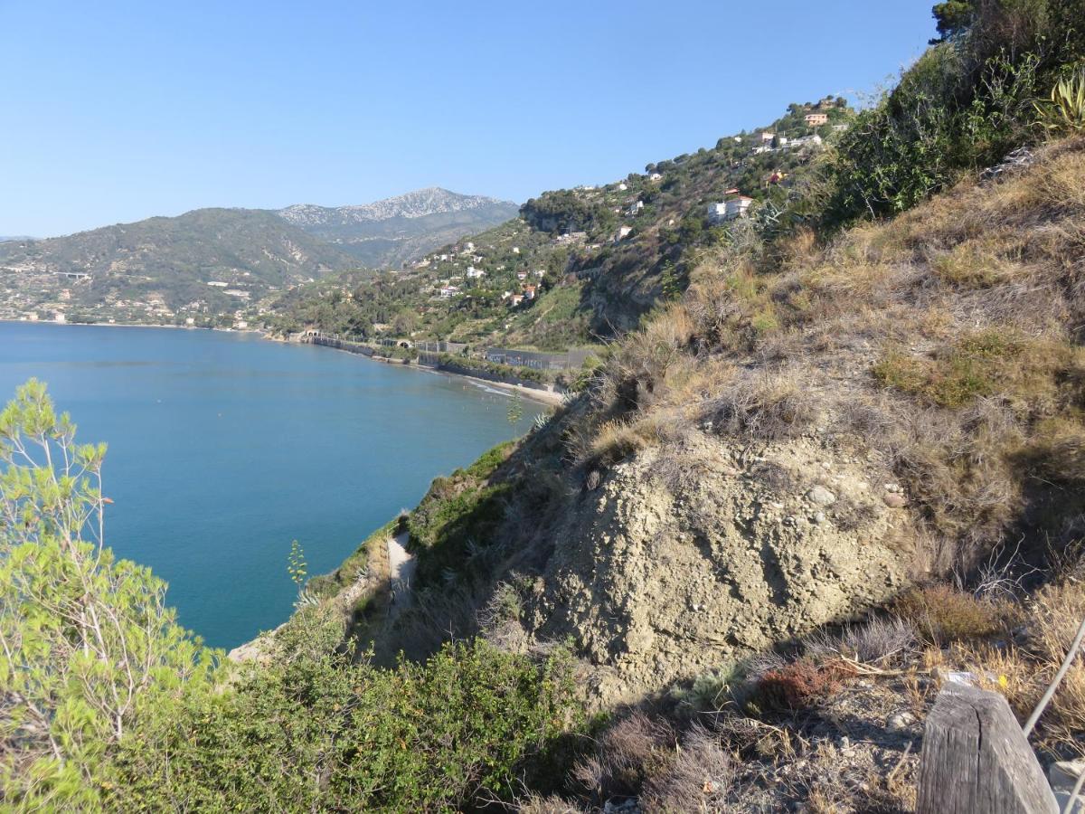 Appartamento Amaita Ventimiglia Esterno foto