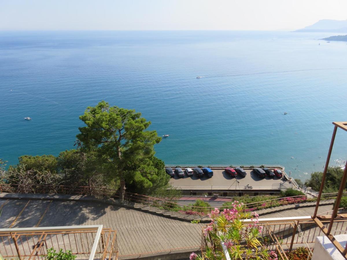 Appartamento Amaita Ventimiglia Esterno foto